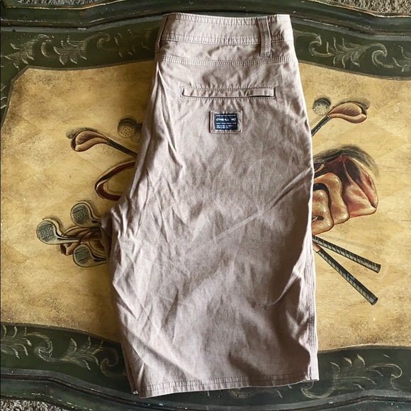 Brown O’Neil lightweight hybrid shorts - Picture 3 of 5
